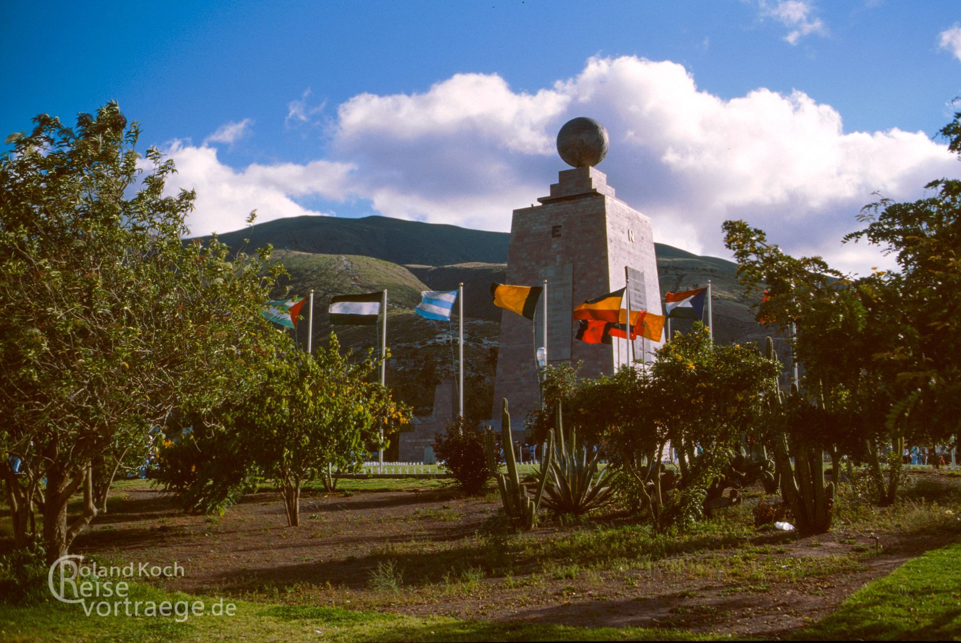 Ecuador - Äquatordenkmal am Mitad del Mundo